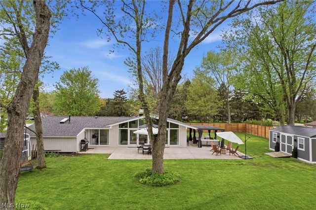 12789 Manchester Drive, Chesterland, OH 44026