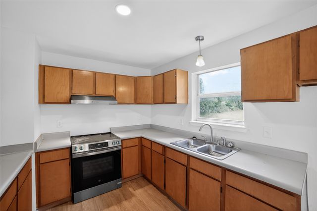 808 Park Street, Commerce, TX 75428