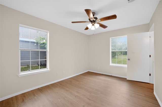 808 Park Street, Commerce, TX 75428