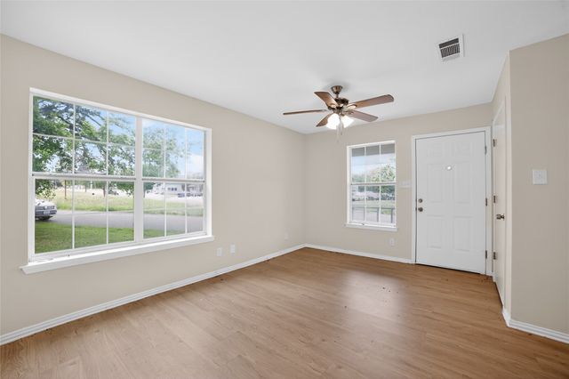 808 Park Street, Commerce, TX 75428
