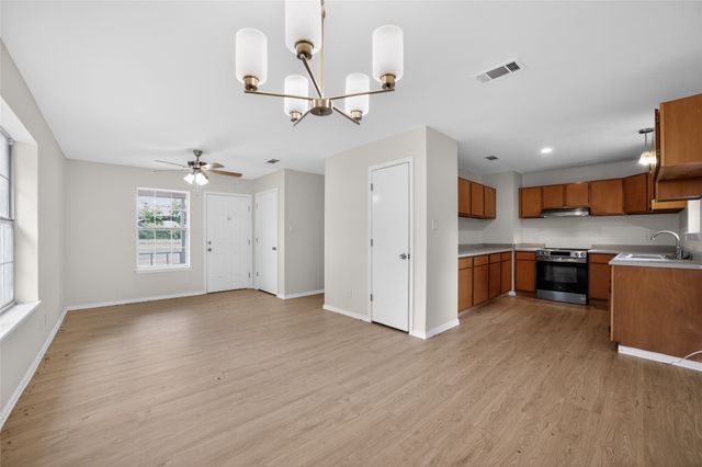 808 Park Street, Commerce, TX 75428