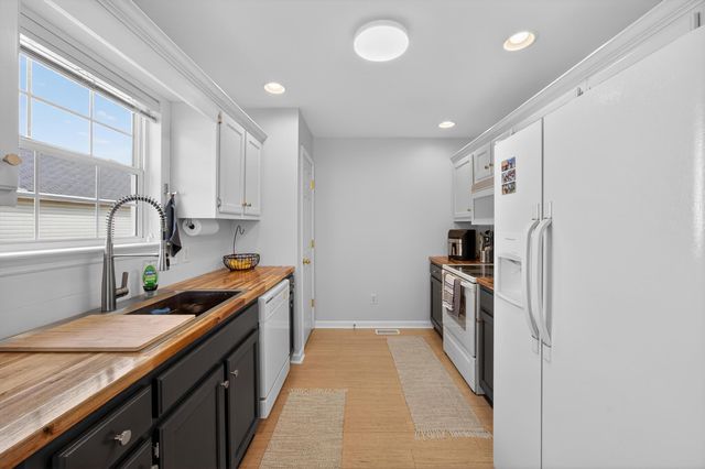 6061 Veronica Drive, Ooltewah, TN 37363