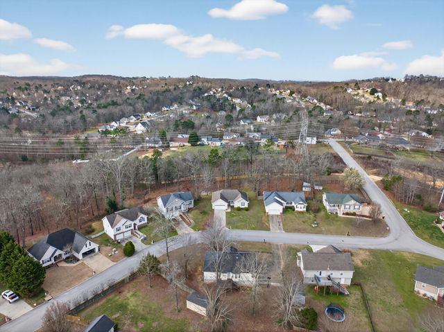 6061 Veronica Drive, Ooltewah, TN 37363