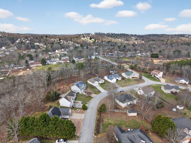 6061 Veronica Drive, Ooltewah, TN 37363