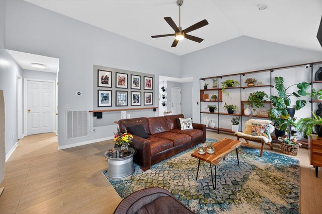 6061 Veronica Drive, Ooltewah, TN 37363