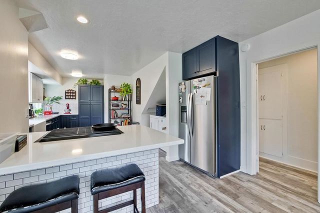 1505 17th Avenue, Santa Cruz, CA 95062