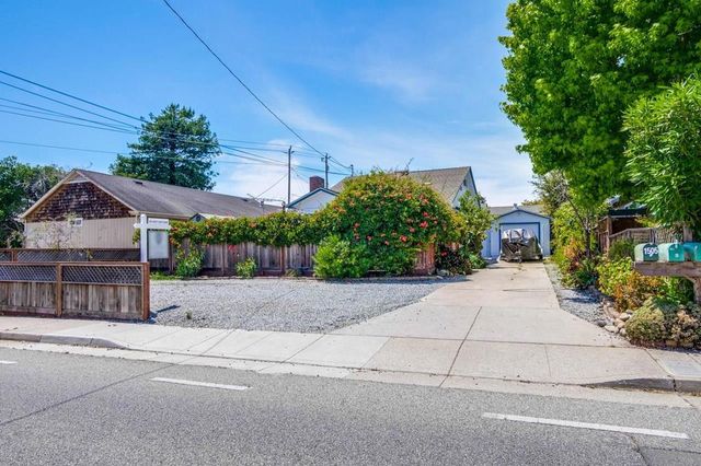 1505 17th Avenue, Santa Cruz, CA 95062