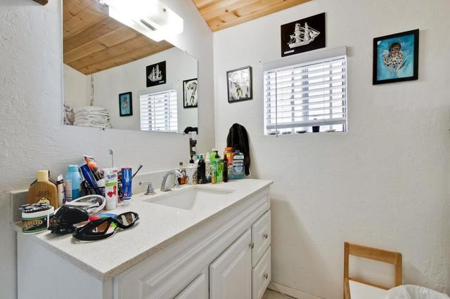 1505 17th Avenue, Santa Cruz, CA 95062