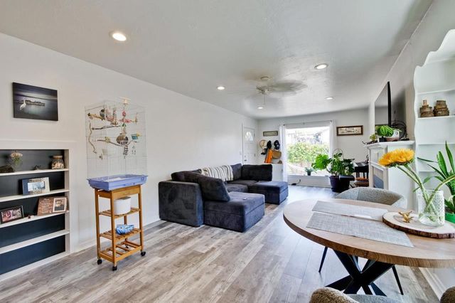 1505 17th Avenue, Santa Cruz, CA 95062