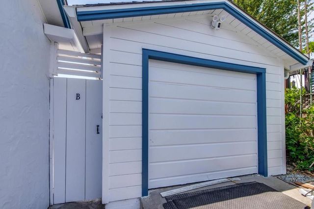 1505 17th Avenue, Santa Cruz, CA 95062