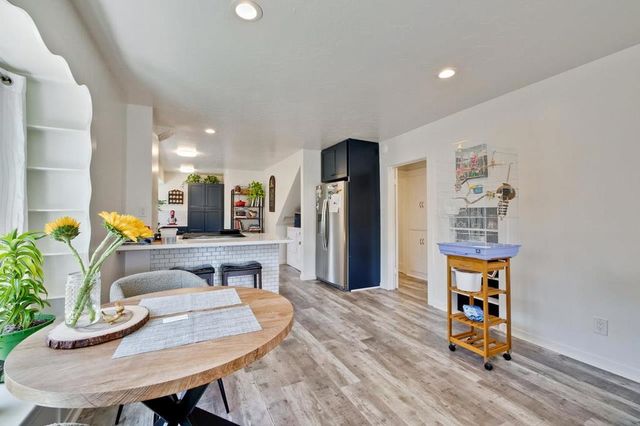 1505 17th Avenue, Santa Cruz, CA 95062