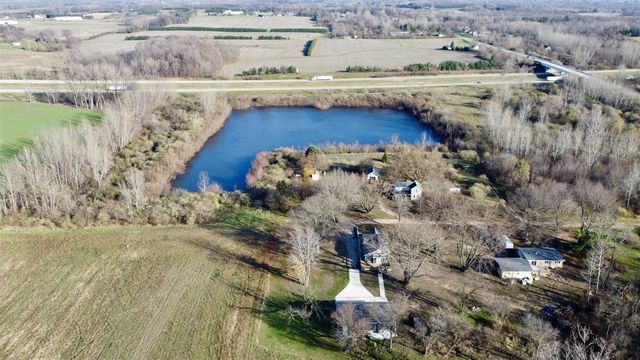 1982 S Benton Center Road, Benton Harbor, MI 49022