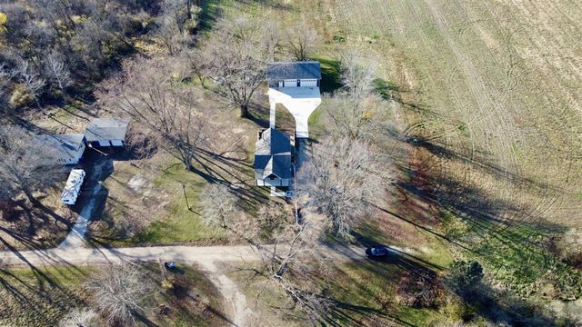 1982 S Benton Center Road, Benton Harbor, MI 49022