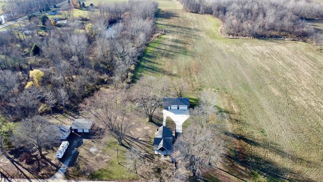 1982 S Benton Center Road, Benton Harbor, MI 49022