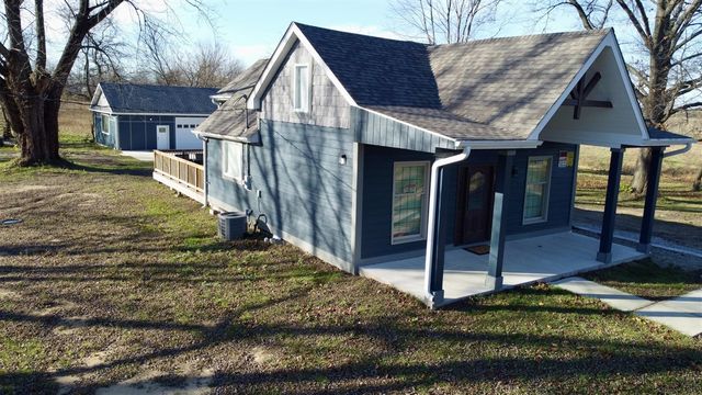 1982 S Benton Center Road, Benton Harbor, MI 49022