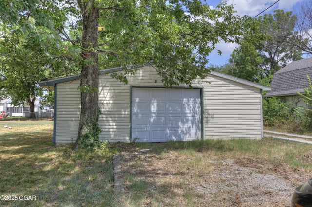 311 S Roney Court, Carl Junction, MO 64834