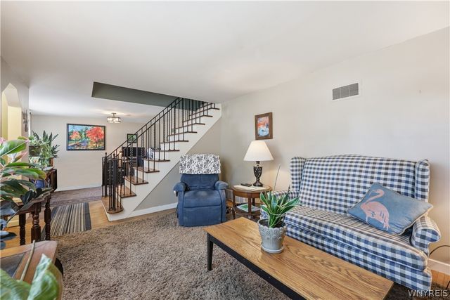 11 Airview Terrace, Cheektowaga, NY 14043