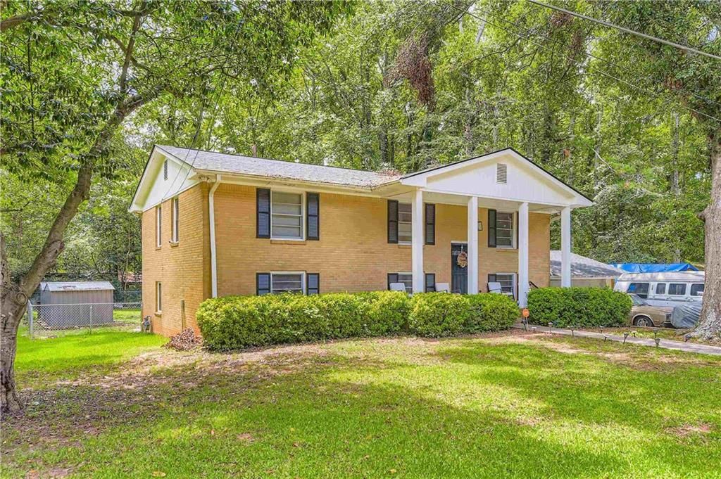 1607 Hillview Avenue, Jonesboro, GA 30236