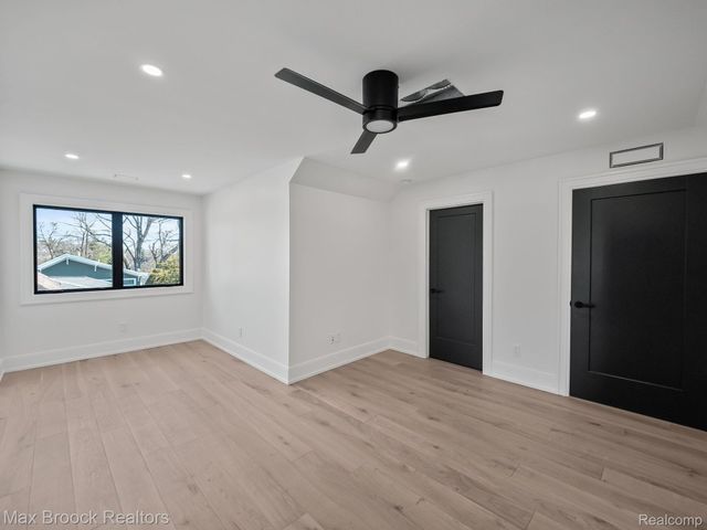 667 OAK Avenue, Birmingham, MI 48009