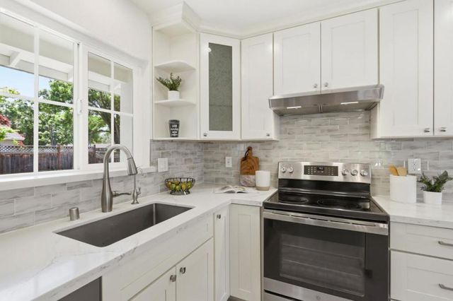 939 Kingfisher Drive, San Jose, CA 95125