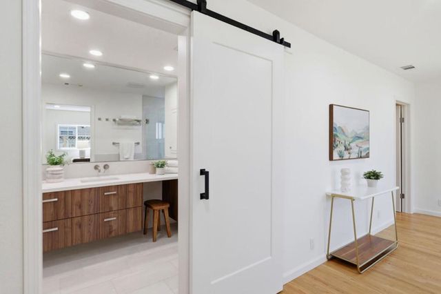 939 Kingfisher Drive, San Jose, CA 95125