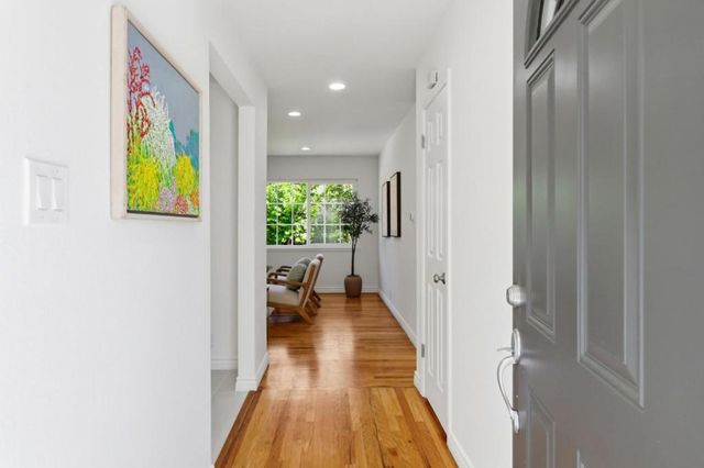 939 Kingfisher Drive, San Jose, CA 95125