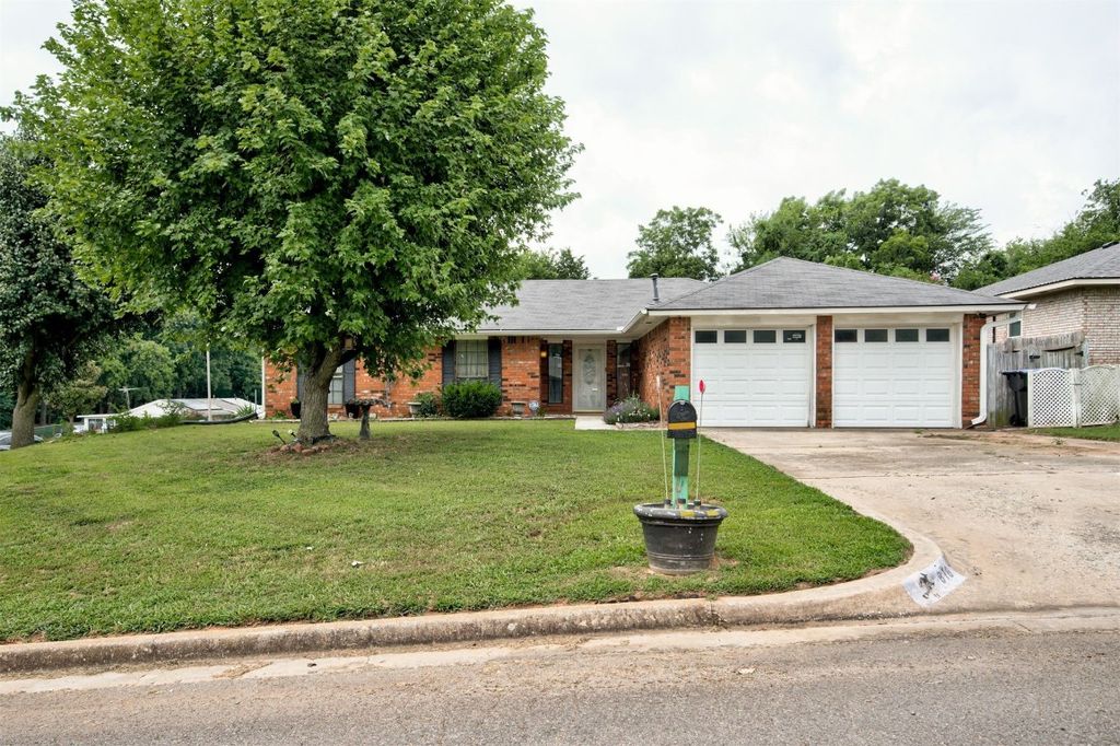 816 Jay Drive, Noble, OK 73068