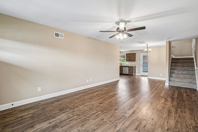181 Ardell Dr, Clarksville, TN 37040