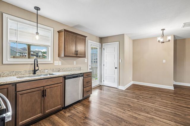 181 Ardell Dr, Clarksville, TN 37040