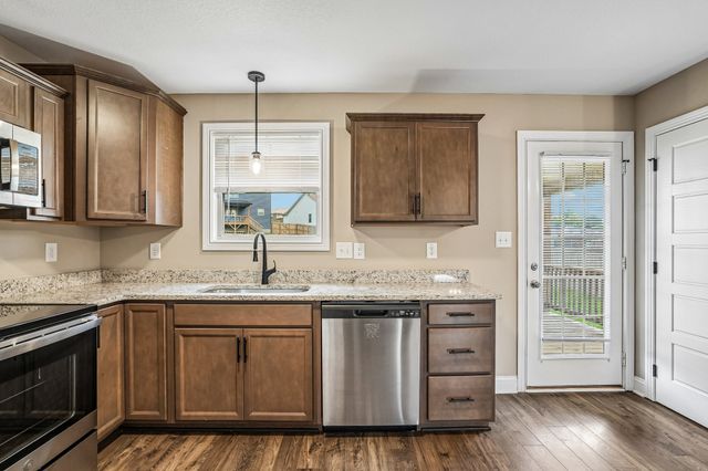 181 Ardell Dr, Clarksville, TN 37040