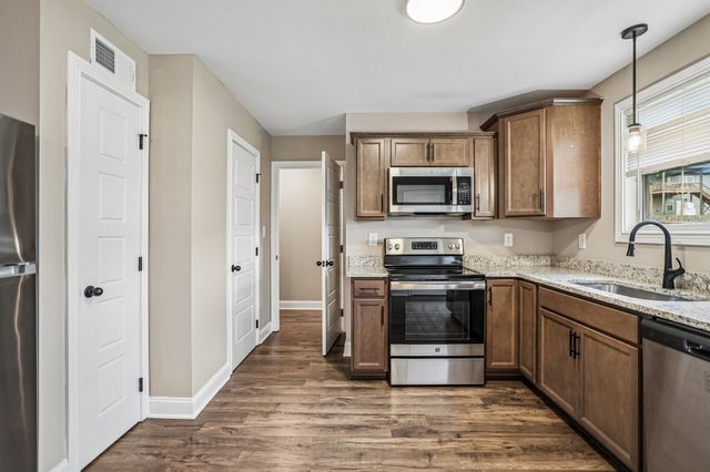 181 Ardell Dr, Clarksville, TN 37040