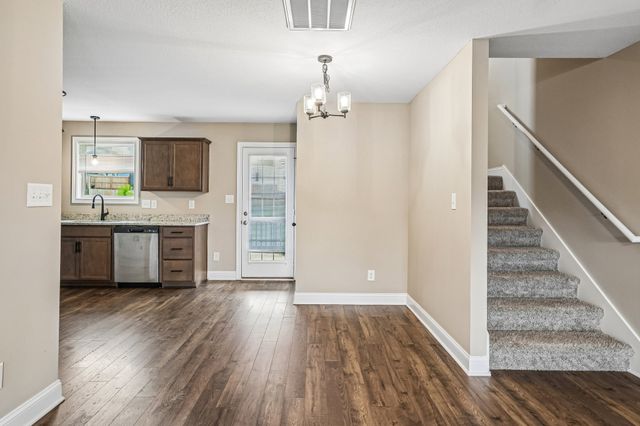 181 Ardell Dr, Clarksville, TN 37040