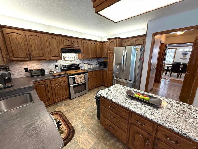 14 Millside Road, Huntington, IN 46750