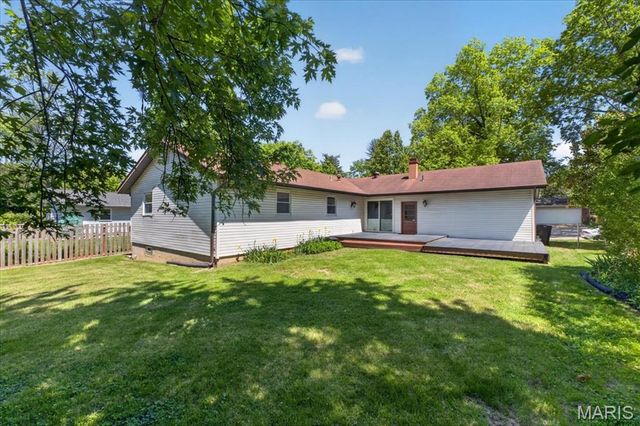 1421 Nancy Lee Drive, St Louis, MO 63146