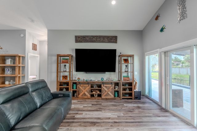 11420 NW 26th Street, Plantation, FL 33323