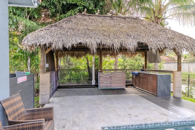 11420 NW 26th Street, Plantation, FL 33323