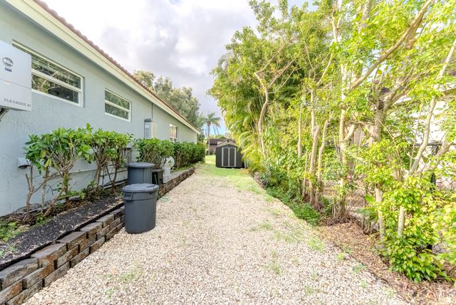 11420 NW 26th Street, Plantation, FL 33323