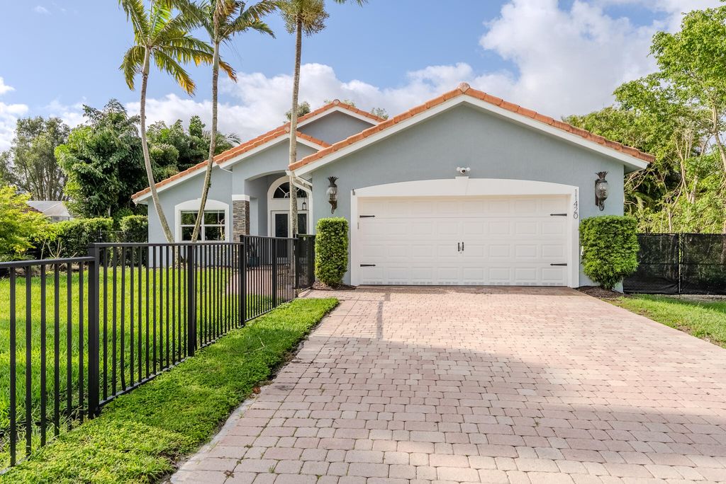 11420 NW 26th Street, Plantation, FL 33323