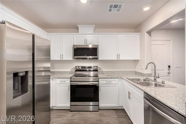 2833 Champagne Gold Avenue, North Las Vegas, NV 89086