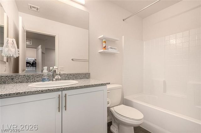 2833 Champagne Gold Avenue, North Las Vegas, NV 89086