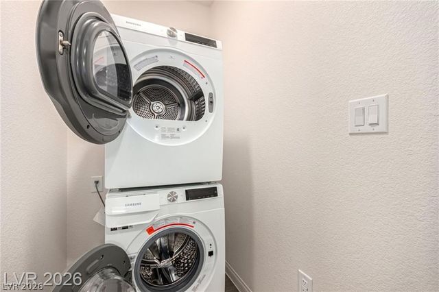 2833 Champagne Gold Avenue, North Las Vegas, NV 89086