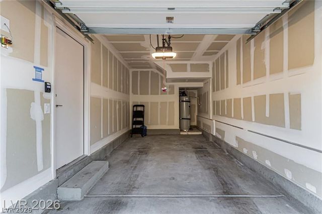 2833 Champagne Gold Avenue, North Las Vegas, NV 89086