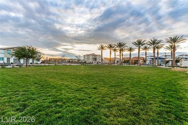 2833 Champagne Gold Avenue, North Las Vegas, NV 89086