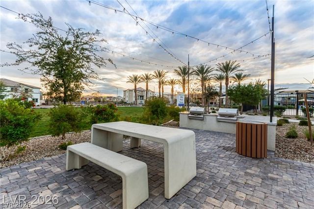 2833 Champagne Gold Avenue, North Las Vegas, NV 89086