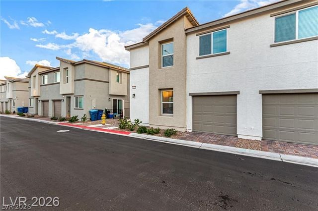 2833 Champagne Gold Avenue, North Las Vegas, NV 89086