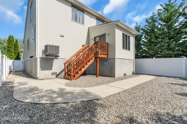 68 14th Street, Toms River, NJ 08753
