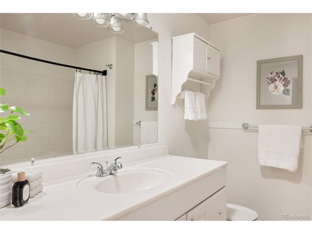 2515 S Leyden St, Denver, CO 80222