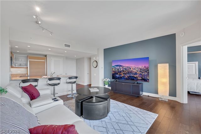 322 Karen Avenue 2105, Las Vegas, NV 89109