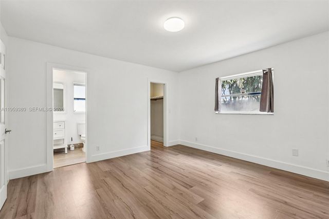 2720 NE 25th Ter, Boca Raton, FL 33431