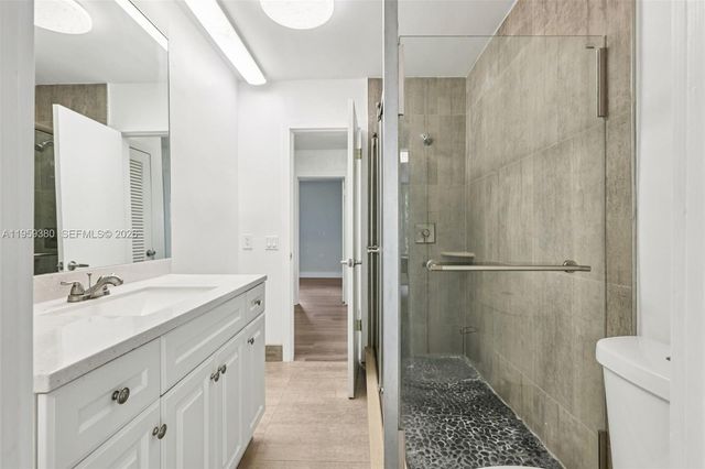 2720 NE 25th Ter, Boca Raton, FL 33431